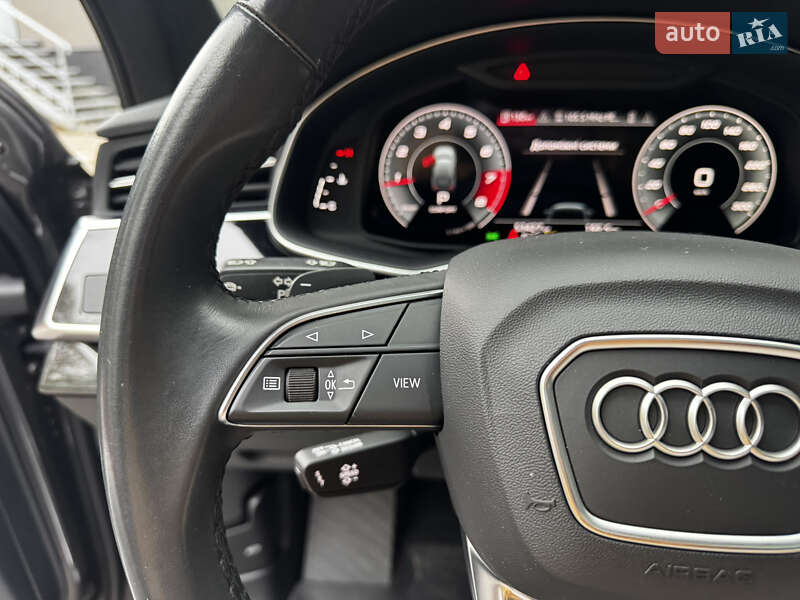 Позашляховик / Кросовер Audi Q7 2021 в Києві