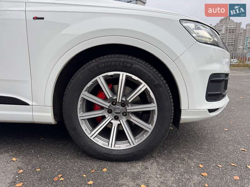Позашляховик / Кросовер Audi Q7 2016 в Києві фото 9 Позашляховик / Кросовер Audi Q7 2016 в Києві