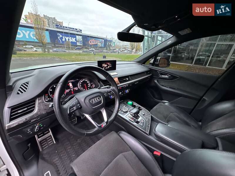 Позашляховик / Кросовер Audi Q7 2016 в Києві фото 33 Позашляховик / Кросовер Audi Q7 2016 в Києві
