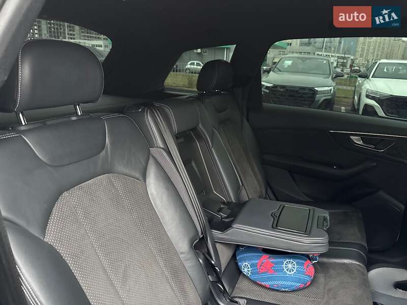 Позашляховик / Кросовер Audi Q7 2016 в Києві фото 72 Позашляховик / Кросовер Audi Q7 2016 в Києві