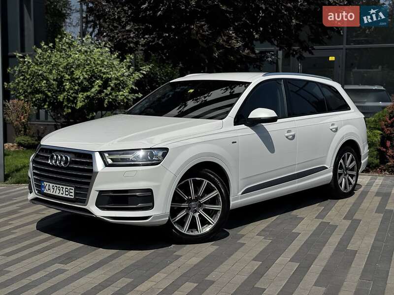 Позашляховик / Кросовер Audi Q7 2017 в Києві