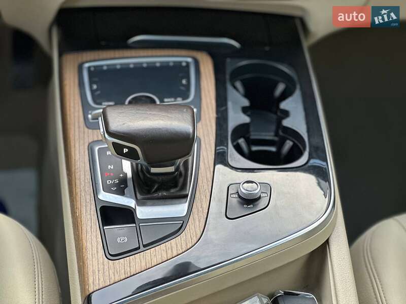 Позашляховик / Кросовер Audi Q7 2016 в Луцьку фото 13 Позашляховик / Кросовер Audi Q7 2016 в Луцьку