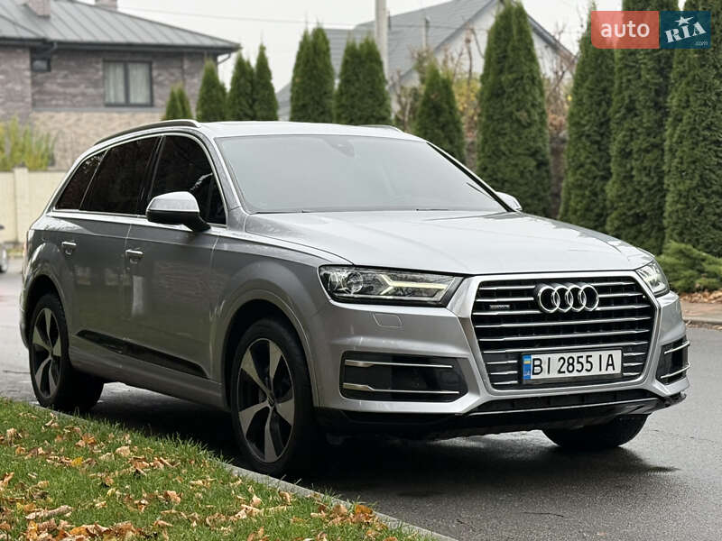 Позашляховик / Кросовер Audi Q7 2018 в Києві