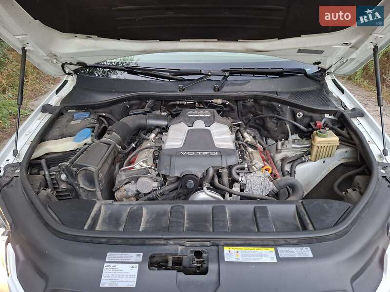 Позашляховик / Кросовер Audi Q7 2014 в Луцьку