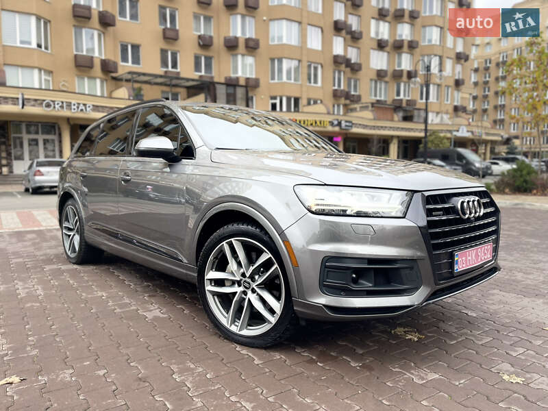 Внедорожник / Кроссовер Audi Q7 2016 в Киеве