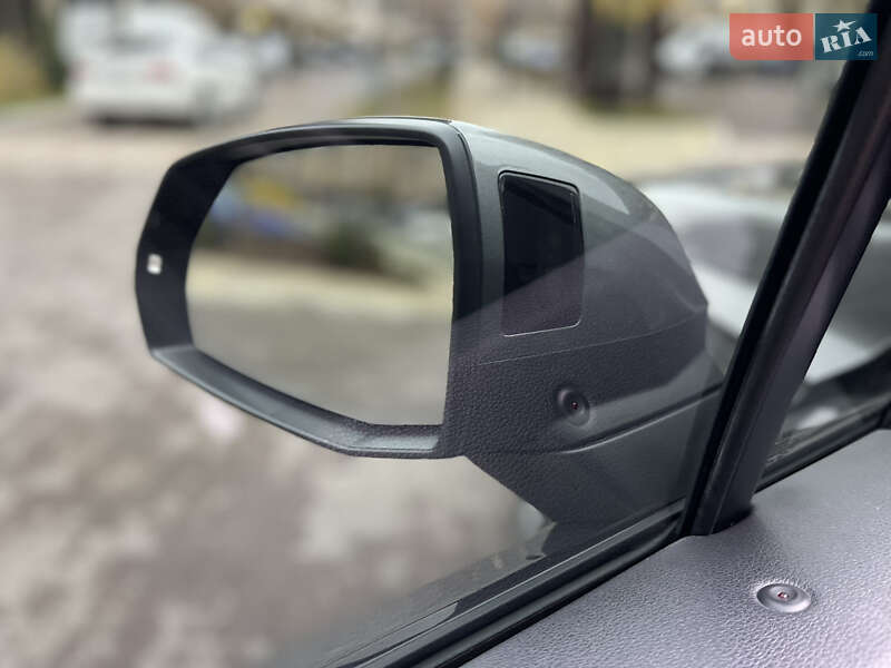 Внедорожник / Кроссовер Audi Q7 2016 в Киеве