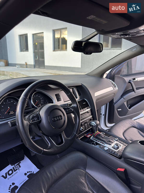 Внедорожник / Кроссовер Audi Q7 2013 в Надворной