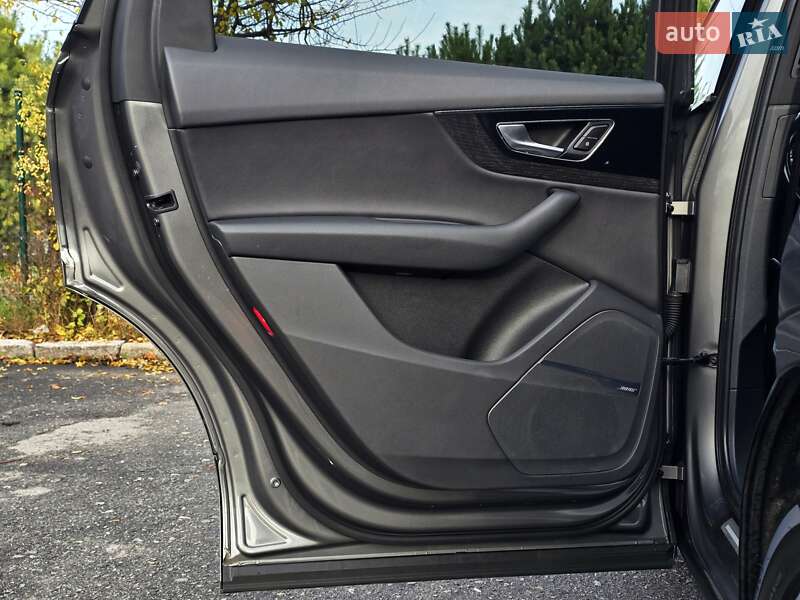 Позашляховик / Кросовер Audi Q7 2016 в Хмельницькому