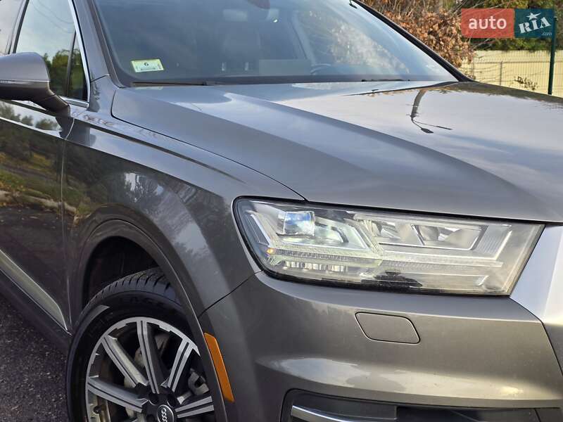 Позашляховик / Кросовер Audi Q7 2016 в Хмельницькому