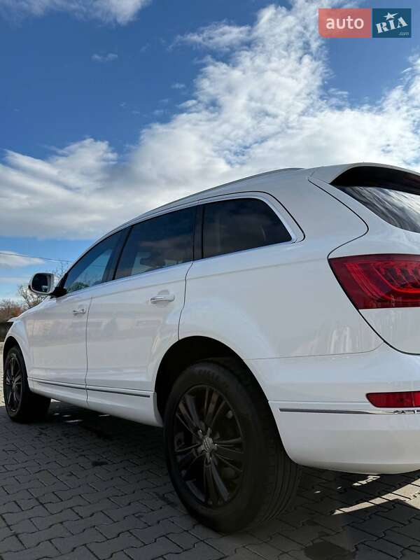 Внедорожник / Кроссовер Audi Q7 2010 в Косове