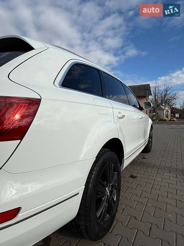 Внедорожник / Кроссовер Audi Q7 2010 в Косове