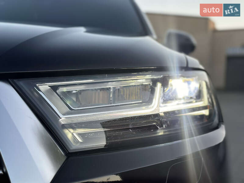 Внедорожник / Кроссовер Audi Q7 2016 в Владимире