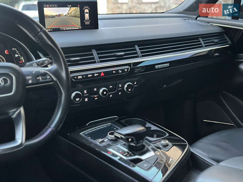 Внедорожник / Кроссовер Audi Q7 2016 в Владимире