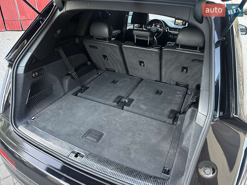 Внедорожник / Кроссовер Audi Q7 2016 в Владимире