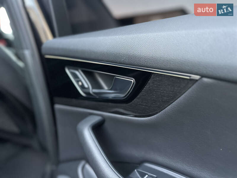 Внедорожник / Кроссовер Audi Q7 2016 в Владимире