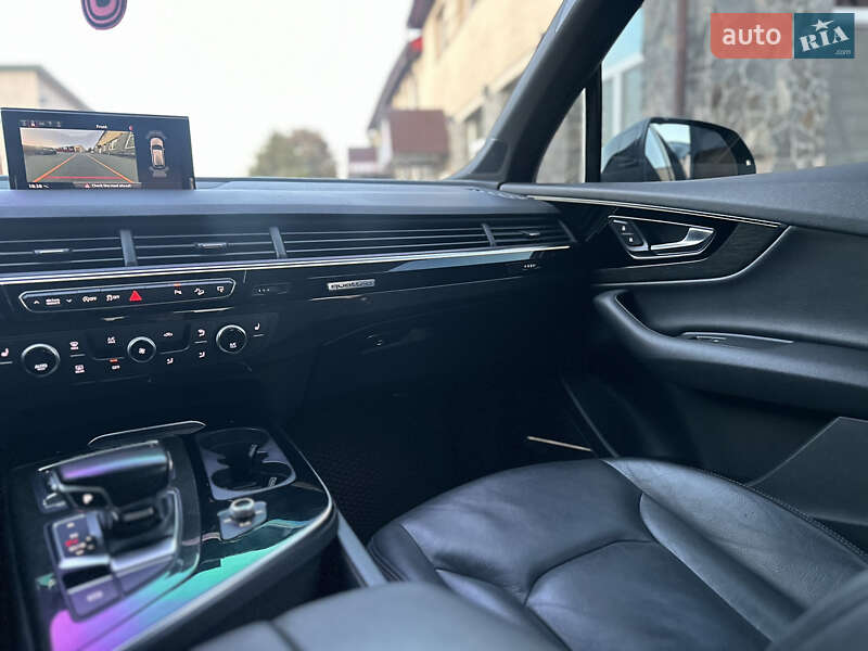 Внедорожник / Кроссовер Audi Q7 2016 в Владимире