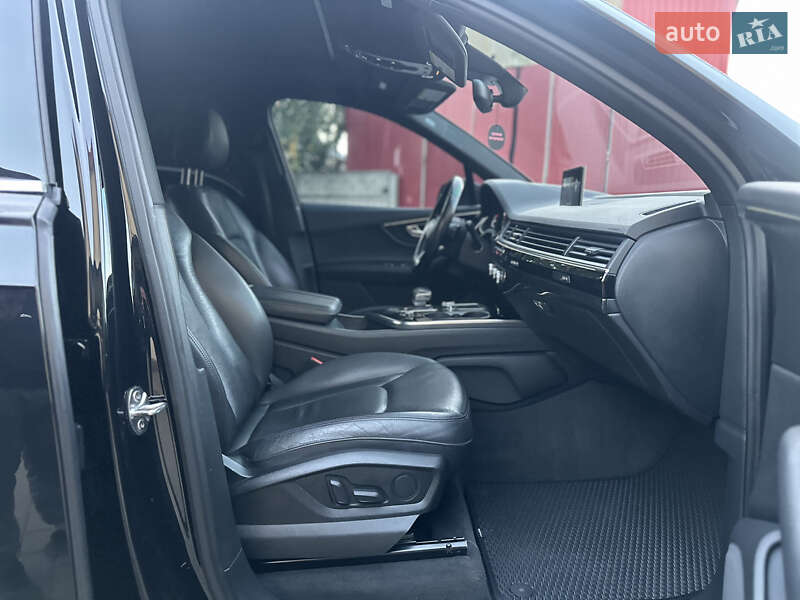 Внедорожник / Кроссовер Audi Q7 2016 в Владимире