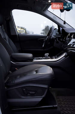 Внедорожник / Кроссовер Audi Q7 2019 в Полтаве
