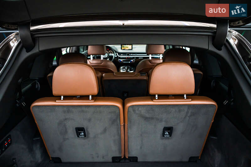 Позашляховик / Кросовер Audi Q7 2017 в Луцьку