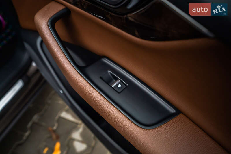 Позашляховик / Кросовер Audi Q7 2017 в Луцьку