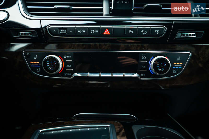 Позашляховик / Кросовер Audi Q7 2017 в Луцьку