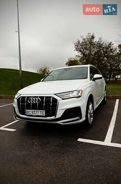 Внедорожник / Кроссовер Audi Q7 2021 в Киеве