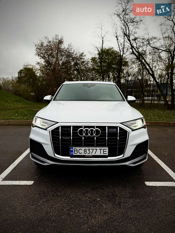 Позашляховик / Кросовер Audi Q7 2021 в Києві