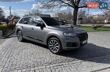 Позашляховик / Кросовер Audi Q7 2016 в Києві