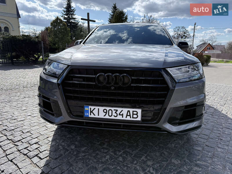 Позашляховик / Кросовер Audi Q7 2016 в Києві