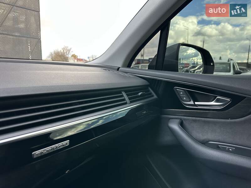 Позашляховик / Кросовер Audi Q7 2016 в Києві фото 37 Позашляховик / Кросовер Audi Q7 2016 в Києві