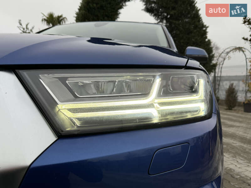 Внедорожник / Кроссовер Audi Q7 2017 в Мукачево