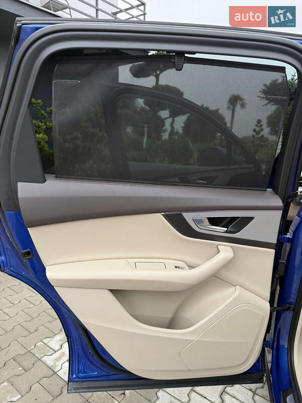 Внедорожник / Кроссовер Audi Q7 2017 в Мукачево