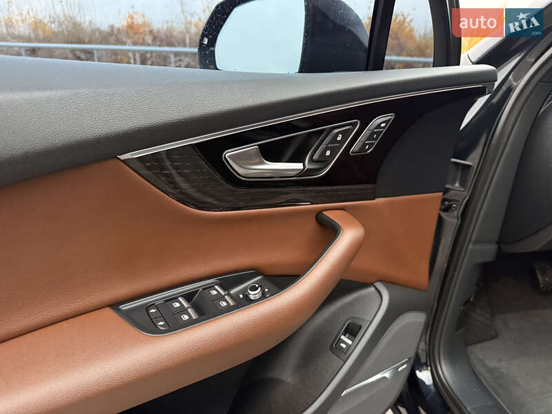 Позашляховик / Кросовер Audi Q7 2017 в Києві фото 23 Позашляховик / Кросовер Audi Q7 2017 в Києві