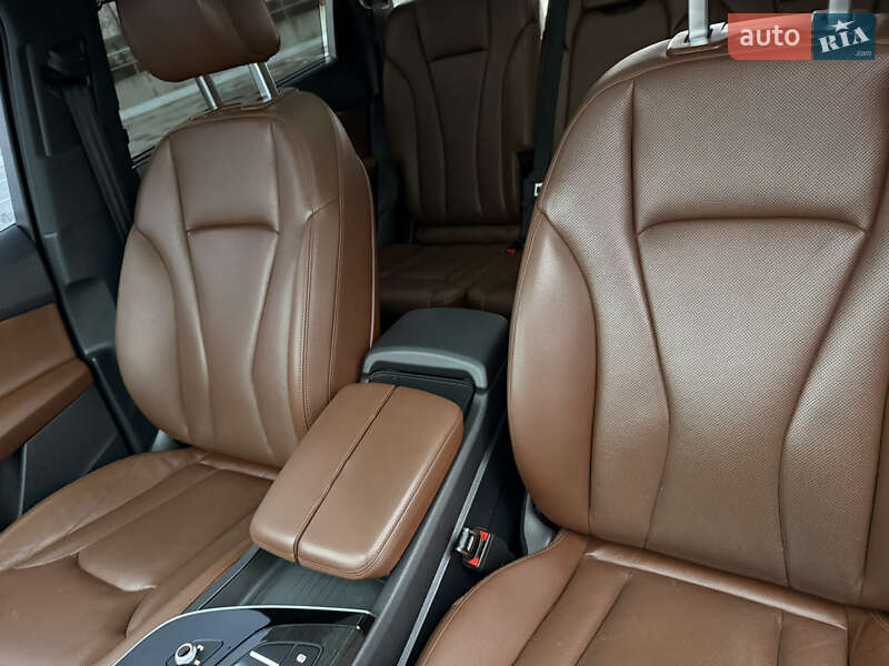 Позашляховик / Кросовер Audi Q7 2017 в Києві фото 28 Позашляховик / Кросовер Audi Q7 2017 в Києві