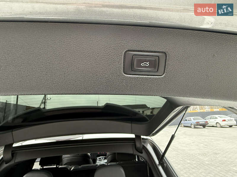 Позашляховик / Кросовер Audi Q7 2015 в Луцьку