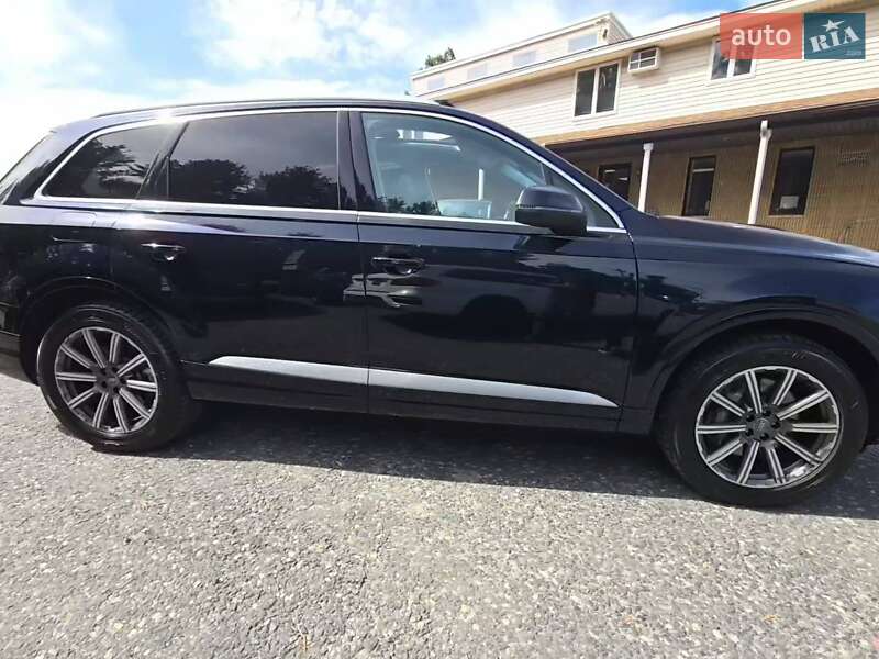 Позашляховик / Кросовер Audi Q7 2018 в Львові