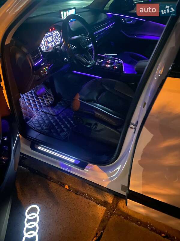 Внедорожник / Кроссовер Audi Q7 2017 в Броварах