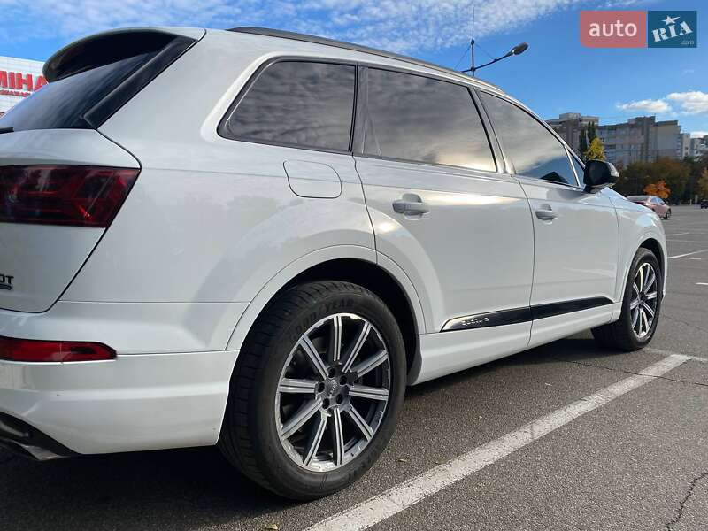 Внедорожник / Кроссовер Audi Q7 2017 в Броварах