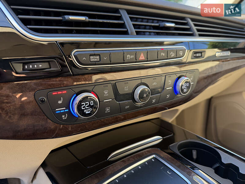 Внедорожник / Кроссовер Audi Q7 2015 в Ровно фото 51 Внедорожник / Кроссовер Audi Q7 2015 в Ровно