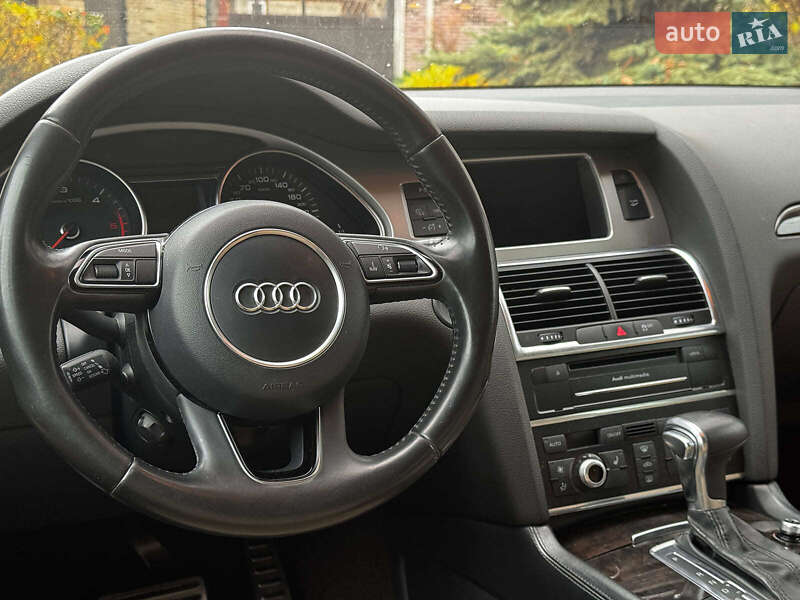 Позашляховик / Кросовер Audi Q7 2013 в Києві фото 40 Позашляховик / Кросовер Audi Q7 2013 в Києві