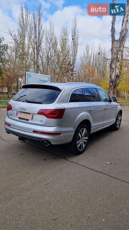 Позашляховик / Кросовер Audi Q7 2012 в Миколаєві