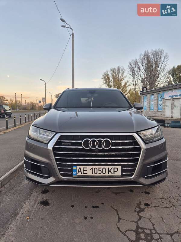 Позашляховик / Кросовер Audi Q7 2017 в Дніпрі фото 6 Позашляховик / Кросовер Audi Q7 2017 в Дніпрі