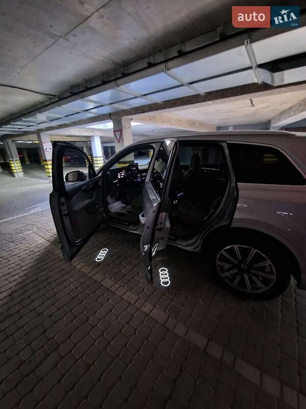 Внедорожник / Кроссовер Audi Q7 2018 в Ивано-Франковске фото 40 Внедорожник / Кроссовер Audi Q7 2018 в Ивано-Франковске