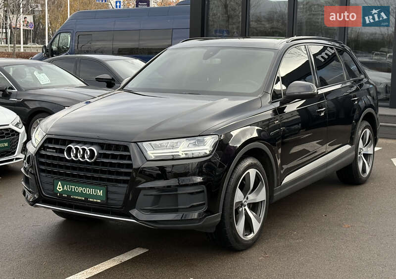Позашляховик / Кросовер Audi Q7 2015 в Києві