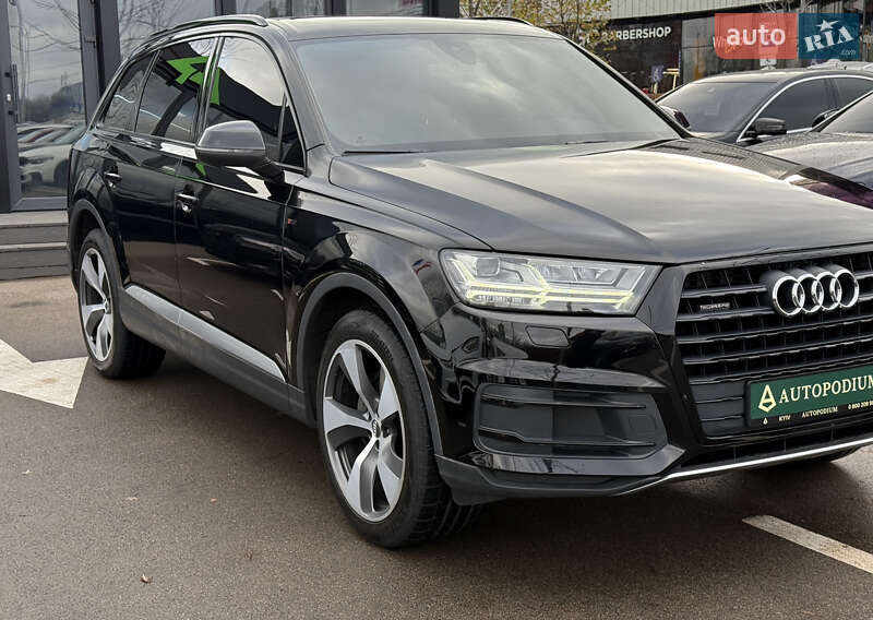 Позашляховик / Кросовер Audi Q7 2015 в Києві