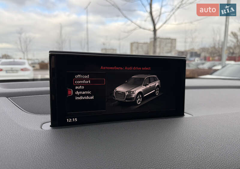 Позашляховик / Кросовер Audi Q7 2015 в Києві