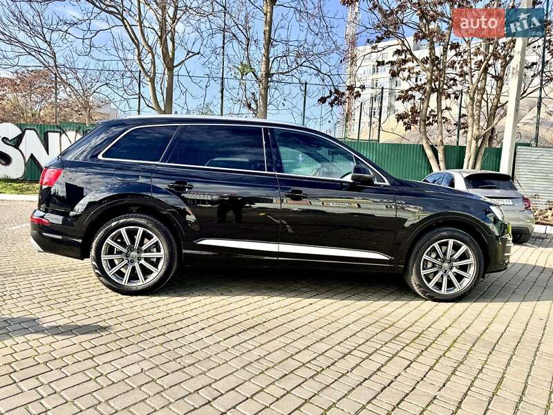 Внедорожник / Кроссовер Audi Q7 2018 в Киеве