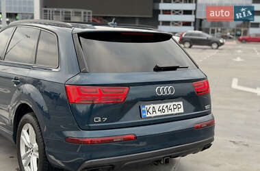 Внедорожник / Кроссовер Audi Q7 2017 в Киеве