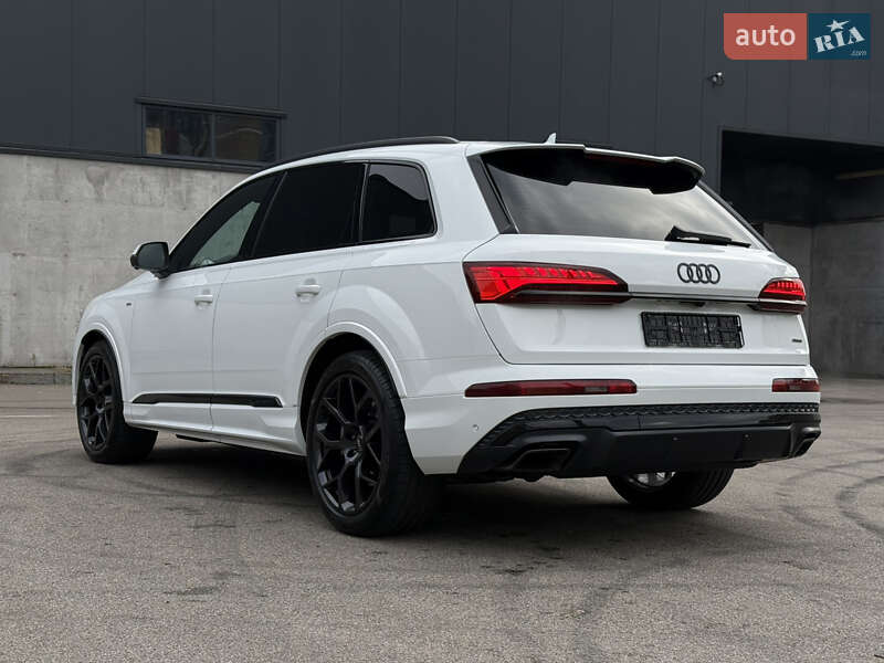 Позашляховик / Кросовер Audi Q7 2025 в Києві фото 12 Позашляховик / Кросовер Audi Q7 2025 в Києві