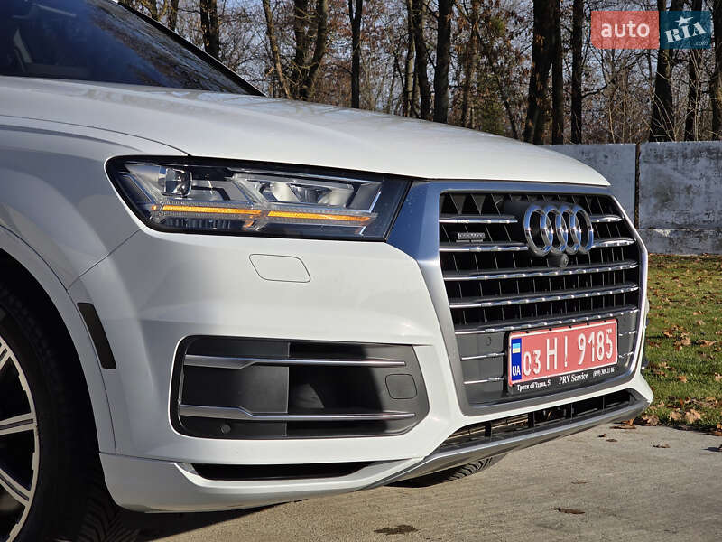 Внедорожник / Кроссовер Audi Q7 2016 в Луцке
